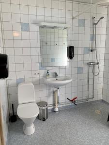Stenungsögården的一间浴室