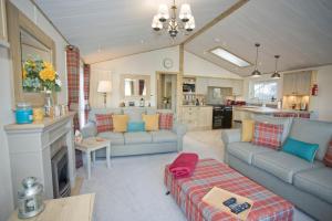 基督城6 berth luxury lodge in Christchurch Dorset的相册照片