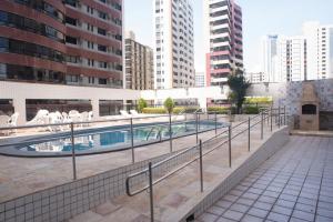 Flat Natal - Localização TOP e WIFI内部或周边的泳池