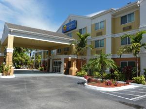迈尔斯堡Comfort Inn Fort Myers Northeast的相册照片