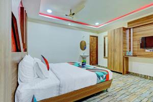 The K11 Hotels - T Nagar客房内的一张或多张床位