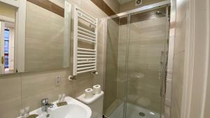 INSIDEHOME Valladolid Centro -Hab con baño privado en el centro y OPCION DE PARKING-的一间浴室