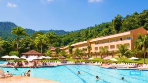 安格拉杜斯雷斯安格拉格尔别墅生态度假酒店 - 全包的和度假村内的人一起使用的游泳池
