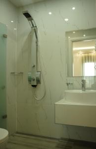 Hotel Medusa的一间浴室