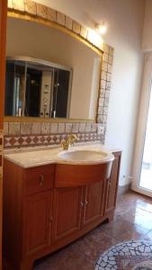 Apartment Ville del Monte/Gardasee 34463的一间浴室