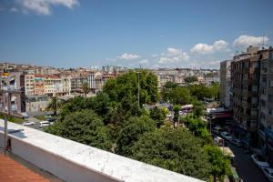 伊斯坦布尔景观或在酒店看到的城市景观