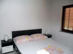 蒙达尼耶Apartment in Palit with sea view, balcony, Wi-Fi (4606-3)的相册照片