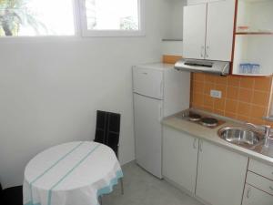 杜埃Apartment in Duce with air conditioning, Wi-Fi, washing machine (4166-1)的相册照片