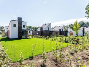 罗赫尔Modern and stylish villa with a covered terrace in Limburg的相册照片