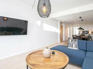 Apartment Ringkøbing IX的休息区