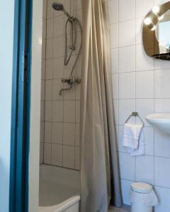 Hotel Gaudi的一间浴室