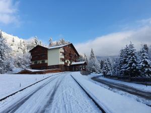 冬天的Monte Cervo Bio Hotel & Spa