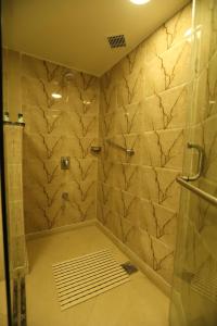 Fortune Inn Haveli, Gandhinagar - Member ITC's Hotel Group的一间浴室