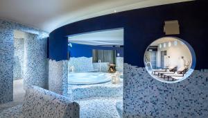 Valamar Diamant Hotel的一间浴室