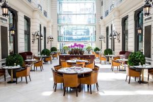 Corinthia Budapest餐厅或其他用餐的地方