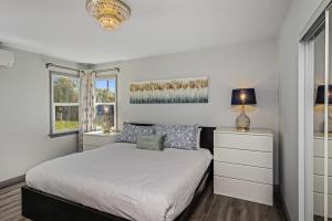 班宁@ Marbella Lane - 4BR Near Morongo Casino & Outlet Ldry+P的相册照片