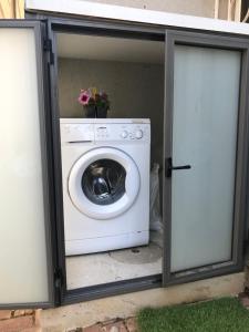 Cute & Cozy Studio Apt in Zichron Yaakov平面图