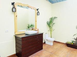 Agonda Serenity Beach Villa的一间浴室