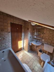 Alpenpension Bergidyll的一间浴室