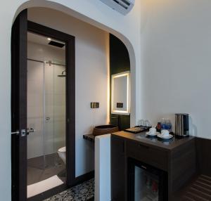 Khách sạn gần biển Miami Tuy Hoà Phú Yên的一间浴室