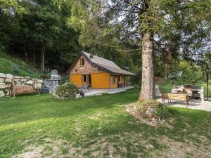 博希尼Bohinj Cottage Pr' Maricki - house in nature with hot tub & sauna的相册照片