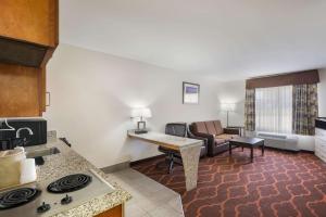 亨茨维尔Quality Inn & Suites Huntsville Research Park Area的相册照片