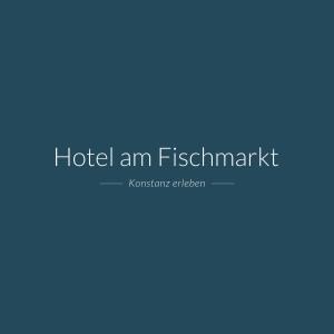 康斯坦茨Hotel am Fischmarkt的蓝色背景与文本酒店