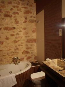 塞雷苏埃拉大人酒店的一间浴室
