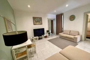 PetinoInApulia - Appartamento per famiglie e amici的休息区