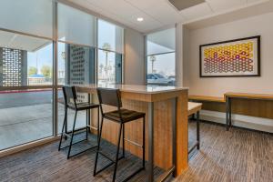 凤凰城Holiday Inn Express & Suites - Phoenix Dwtn - State Capitol, an IHG Hotel的相册照片