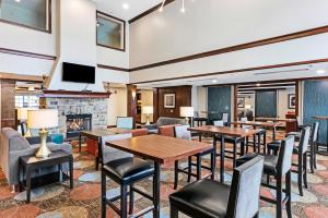 Staybridge Suites-Philadelphia/Mount Laurel, an IHG Hotel餐厅或其他用餐的地方