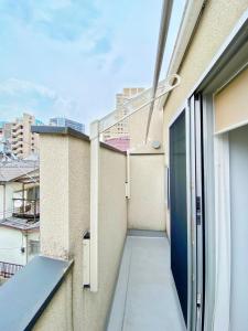 Shibuya-ku - House - Vacation STAY 11243的阳台或露台