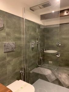 Luxury Roman Holiday Coronari的一间浴室