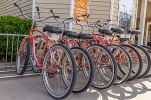 卡纳布大峡谷精品酒店 - 峡谷集团的彼此相邻的自行车