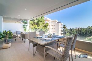 马贝拉NEWLY BUILT Top Modern Penthouse in Puerto Banús的相册照片