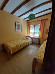 RothFerienhaus Chalet Cottage Ourtalblick 2km von Vianden-Lux的相册照片