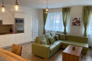 尼特拉Newly renovated 2 rooms apartment downtown Nitra的相册照片