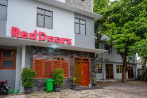 日惹RedDoorz Plus near Jogja City Mall 5的相册照片