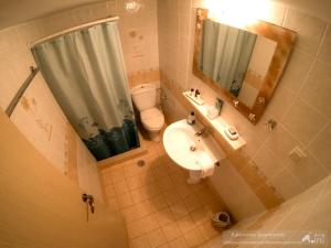 Kalomoira's Apartments的一间浴室