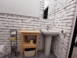 Apartment on Kraynego 34的一间浴室
