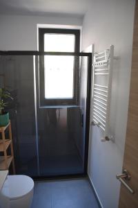 VACARE - Apartamento 3 habitaciones, Capricho en el centro de Santander!的一间浴室