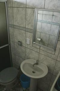 Apartamento Beira Mar的一间浴室