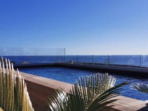巴斯蒂亚托加港酒店的海景游泳池