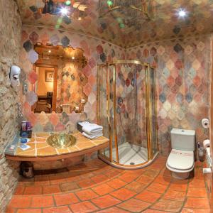 Hotel Boutique Bodegas De Arnes - Adults Only的一间浴室