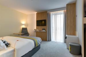 Holiday Inn Express - Fulda, an IHG Hotel客房内的一张或多张床位