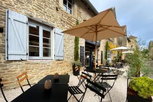 沙托纳Le Domaine des Prés Verts Suites & Chambres avec Jacuzzi Privatif à Châteauneuf的相册照片