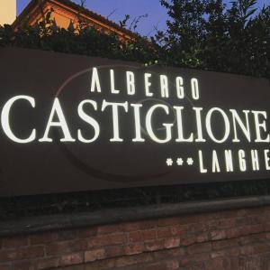 郎世宁蒂内拉Albergo Castiglione Langhe的莱氏拉氏石 ⁇ 标志