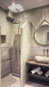 Scarabeo Hotel & Villas Parga的一间浴室
