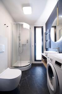 Aparthotel Inspire Miodova Residence的一间浴室