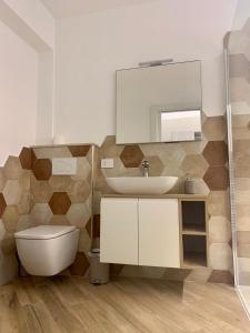 A Due Passi - Sanremo Apartments的一间浴室